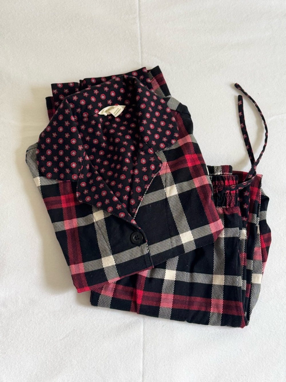 Vera Bradley Black, Red & White 2-Piece Plaid Pajama Set